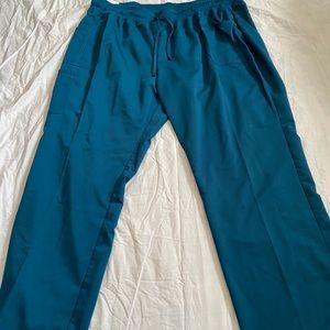 Woman’s Scrub Bottoms